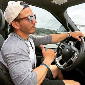 Meet your Posher, Mark